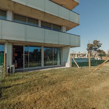 Amazing Design With Garden & Pool By Vacationy * Vila Nova de Gaia