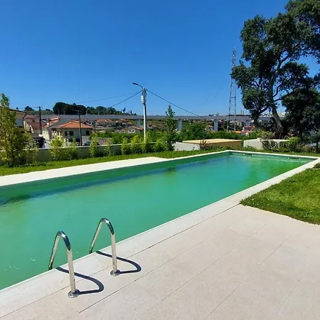 Апартаменты Amazing Design With Garden & Pool By Vacationy Вила-Нова-ди-Гая