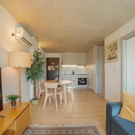 Apartment Amazing Pool By Vacationy